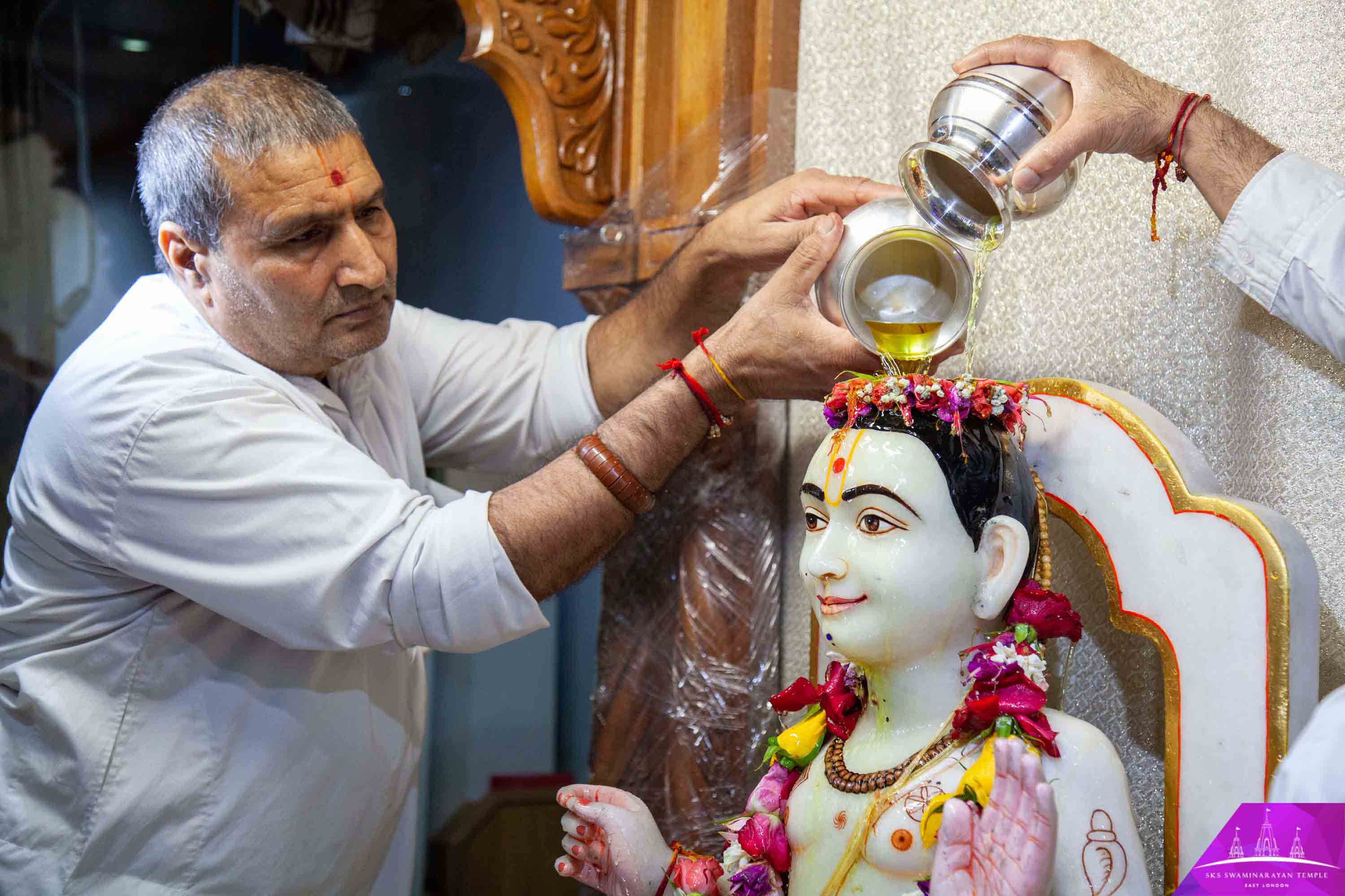 ©1987-2017 SKS Swaminarayan Temple East London
